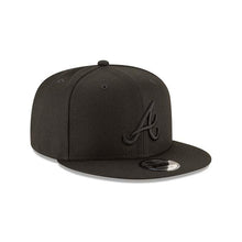 Load image into Gallery viewer, Atlanta Braves New Era MLB 9FIFTY 950 Snapback Cap Hat All Black Crown/Visor Black Logo
