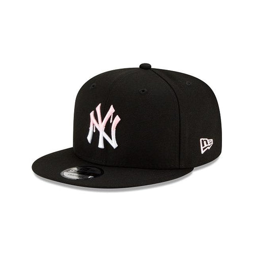New York Yankees New Era MLB 9Fifty 950 Snapback Cap Hat Black Crown/Visor White/Pink Logo Pink UV (Team Drip)