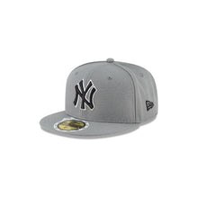 Load image into Gallery viewer, (Youth) New York Yankees New Era MLB 59FIFTY 5950 Fitted Cap Hat Gray Crown/Visor Black/White Logo 
