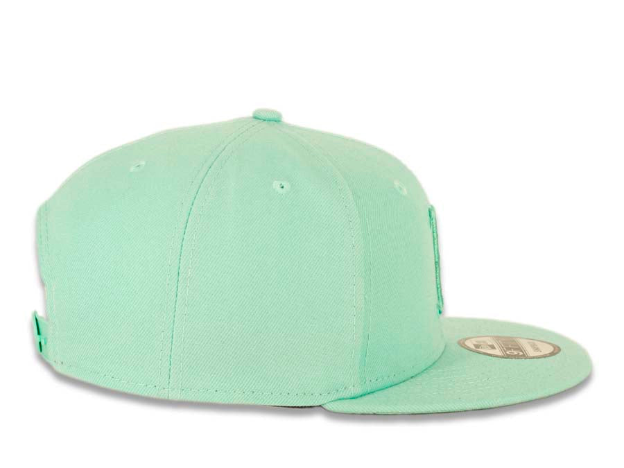 Boston Red Sox New Era MLB 9FIFTY 950 Snapback Cap Hat Blue Tint