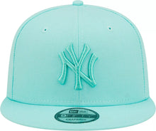 Load image into Gallery viewer, New York Yankees New Era MLB 9FIFTY 950 Color Pack Snapback Cap Hat Blue Tint Crown/Visor Blue Tint Logo
