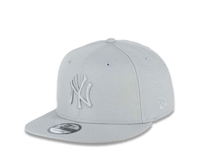 New York Yankees New Era MLB 9FIFTY 950 Snapback Color Pack Cap Hat Medium Silver Crown/Visor Medium Silver Logo 