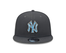 Load image into Gallery viewer, New York Yankees New Era MLB 9FIFTY 950 Snapback Cap Hat Dark Gray Crown/Visor Sky Blue/Gray Logo (2022 Father&#39;s Day)
