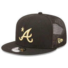 Load image into Gallery viewer, Atlanta Braves New Era MLB 9FIFTY 950 Mesh Trucker Snapback Cap Hat Black Crown/Visor Metallic Gold Logo with Star 2022 All-Star Game Side Patch (2022 All-Star Game On-Field)

