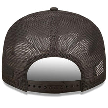 Load image into Gallery viewer, Atlanta Braves New Era MLB 9FIFTY 950 Mesh Trucker Snapback Cap Hat Black Crown/Visor Metallic Gold Logo with Star 2022 All-Star Game Side Patch (2022 All-Star Game On-Field)
