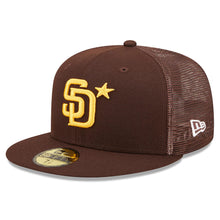 Load image into Gallery viewer, San Diego Padres New Era MLB 59FIFTY 5950 Mesh Trucker Fitted Cap Hat Brown Crown/Visor Team Color Logo with Star 2022 All-Star Game Side Patch (2022 All-Star Game Workout)
