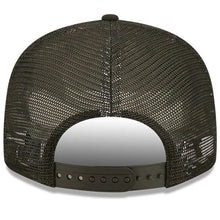 Load image into Gallery viewer, Chicago White Sox New Era MLB 9FIFTY 950 Mesh Trucker Snapback Cap Hat Black Crown/Visor Team Color Logo with Star 2022 All-Star Game Side Patch (2022 All-Star Game)
