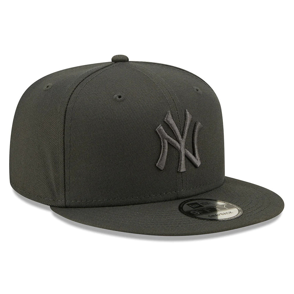 New York Yankees New Era MLB 9FIFTY 950 Snapback Cap Hat Dark Gray