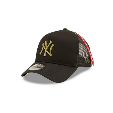 New York Yankees New Era MLB 9FORTY 940 Adjustable Trucker Mesh Cap Hat Black Crown/Visor Metallic Gold Logo (Alpha Industries)