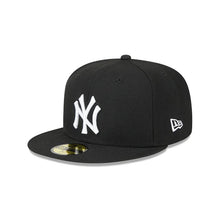 Load image into Gallery viewer, New York Yankees New Era MLB 59FIFTY 5950 Fitted Cap Hat Black Crown/Visor White Logo 1998 World Series Side Patch Gray UV
