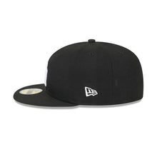 Load image into Gallery viewer, New York Yankees New Era MLB 59FIFTY 5950 Fitted Cap Hat Black Crown/Visor White Logo 1998 World Series Side Patch Gray UV
