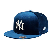 Load image into Gallery viewer, New York Yankees New Era MLB 59FIFTY 5950 Fitted Velvet Visor Clip Cap Hat Navy Blue Crown/Visor White Logo
