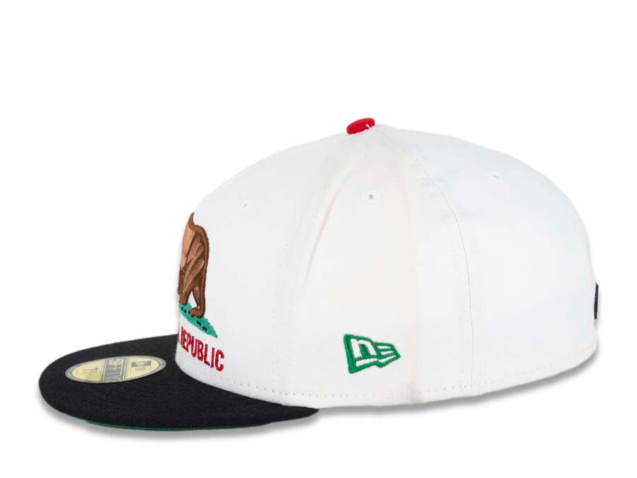 California Republic New Era 59FIFTY 5950 Fitted Cap Hat White Crown Black  Visor Bear With Text Logo