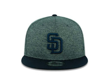 Load image into Gallery viewer, (Youth) San Diego Padres New Era MLB 9FIFTY 950 Snapback Cap Hat Shadow Tech Dar Gray Crown Navy Visor Navy Logo
