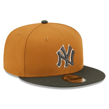 Load image into Gallery viewer, New York Yankees New Era MLB 9FIFTY 950 Snapback Cap Hat Light Brown Crown Dark Gray Visor Gray/White Logo (2-Tone Color Pack)
