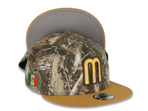 (Youth) Mexico New Era WBC 9FIFTY 950 Kid Snapback Cap Hat Real Tree Edge Camo Crown Tan Visor Team Color Logo Mexico Flag Side Patch