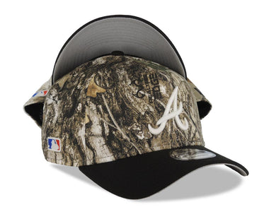 (Glow In The Dark) Atlanta Braves New Era MLB 9FORTY 940 Adjustable A-Frame Cap Hat Real Tree Edge Camo Crown Black Visor Glow White Logo Side Batty