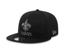 Load image into Gallery viewer, New Orleans Saints New Era NFL 9FIFTY 950 Snapback Cap Hat Black Crown/Visor Gray Logo
