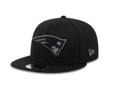 New England Patriots New Era NFL 9FIFTY 950 Snapback Cap Hat Black Crown/Visor Gray/Black Logo