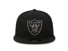 Load image into Gallery viewer, Oakland Raiders New Era 59FIFTY 5950 Fitted Cap Hat Black Crown/Visor Dark Gray/Black Logo
