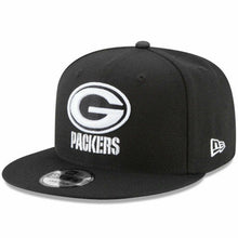 Load image into Gallery viewer, Green Bay Packers New Era NFL 9FIFTY 950 Snapback Cap Hat Black Crown/Visor White/Black Logo
