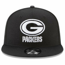 Load image into Gallery viewer, Green Bay Packers New Era NFL 9FIFTY 950 Snapback Cap Hat Black Crown/Visor White/Black Logo
