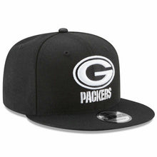 Load image into Gallery viewer, Green Bay Packers New Era NFL 9FIFTY 950 Snapback Cap Hat Black Crown/Visor White/Black Logo

