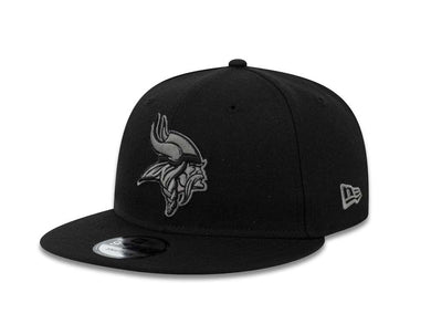 Minnesota Vikings New Era NFL 9FIFTY 950 Snapback Cap Hat Black Crown/Visor Dark Gray/Black Logo