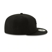 Load image into Gallery viewer, Green Bay Packers New Era NFL 9FIFTY 950 Snapback Cap Hat Black Crown/Visor Black Logo 
