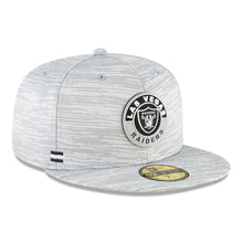 Load image into Gallery viewer, Las Vegas Raiders New Era 59FIFTY 5950 Fitted Cap Hat Gray Crown/Visor Team Color Logo (2020 Sideline)
