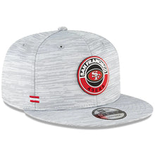 Load image into Gallery viewer, San Francisco 49ers New Era NFL 9FIFTY 950 Snapback Cap Hat Gray Crown/Visor Team Color Logo (2020 Sideline)
