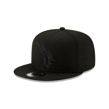 Load image into Gallery viewer, Arizona Cardinals New Era NFL 9FIFTY 950 Snapback Cap Hat Black Crown/Visor Black Logo 
