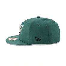 Load image into Gallery viewer, Philadelphia Eagles New Era NFL 9FIFTY 950 Snapback Cap Hat Green Crown/Visor Team Color Logo 
