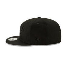 Load image into Gallery viewer, Carolina Panthers New Era NFL 9FIFTY 950 Snapback Cap Hat Black Crown/Visor Black Logo 
