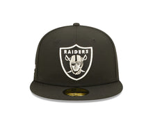 Load image into Gallery viewer, Las Vegas Raiders New Era 59FIFTY 5950 Fitted Cap Hat Black Crown/Visor Team Color Logo 2018 Superbowl Side Patch Pink UV (Pop Sweat)

