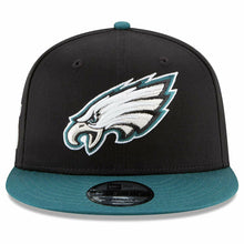 Load image into Gallery viewer, Philadelphia Eagles New Era NFL 9FIFTY 950 Snapback Cap Hat Black Crown Green Visor Team Colo Logo (Baycik)
