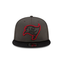 Load image into Gallery viewer, Tampa Bay Buccaneers New Era NFL 9FIFTY 950 Snapback 2021 Sideline Cap Hat Dark Gray Crown Black Visor Team Color Logo
