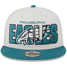 Load image into Gallery viewer, Philadelphia Eagles New Era NFL 9FIFTY 950 Snapback Cap Hat Stone Crown Green Visor Team Color Logo (2023 Draft On Stage)
