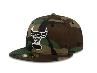 Chicago Bulls Mitchell & Ness NBA Fitted Cap Hat Camo Crown/Visor Black/White HWC Logo