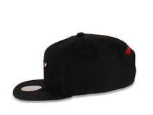 Load image into Gallery viewer, Chicago Bulls Mitchell &amp; Ness NBA Snapback Cap Hat Black Crown/Visor Team Color Logo

