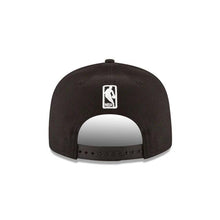 Load image into Gallery viewer, Chicago Bulls New Era NBA 9Fifty 950 Snapback Cap Hat Black Crown/Visor Team Color Logo
