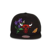 Load image into Gallery viewer, Chicago Bulls Mitchell &amp; Ness NBA Snapback Black Crown/Visor Deafult Logo with Flowers/Butterfly Gray UV (State Flower)

