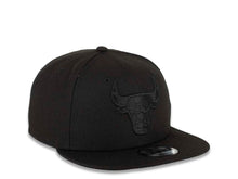 Load image into Gallery viewer, Chicago Bulls New Era NBA 9FIFTY 950 Snapback Cap Hat Black Crown/Visor Black Logo 
