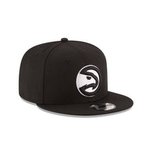 Load image into Gallery viewer, Atlanta Hawks New Era NBA 9FIFTY 950 Snapback Cap Hat Black Crown/Visor Black/White Logo 
