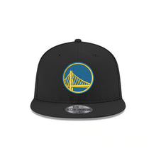 Load image into Gallery viewer, Golden State Warriors New Era NBA 9FIFTY 950 Snapback Cap Hat Black Crown/Visor Team Color Logo
