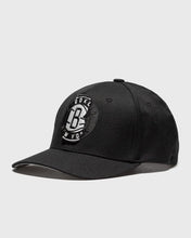 Load image into Gallery viewer, Brooklyn Nets Mitchell &amp; Ness NBA First Letterman Redline Snapback Cap Hat Black Crown/Visor Team Color Logo
