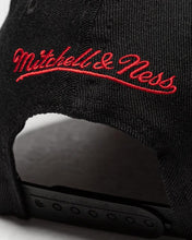 Load image into Gallery viewer, Chicago Bulls Mitchell &amp; Ness NBA First Letterman Redline Snapback Cap Hat Black Crown/Visor Team Color Logo
