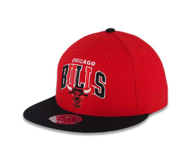 Chicago Bulls New Era NBA 59FIFTY 5950 Fitted Cap Hat Red Crown Black Visor Team Color Arch Text Logo
