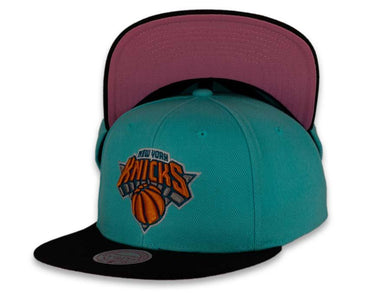Mitchell & Ness Snapback New York Knicks Blue Crown Black Visor Pink UV Easter