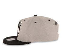 Load image into Gallery viewer, Mitchell &amp; Ness Snapback Brooklyn Nets Gray Crown Black Visor XL Pop Team
